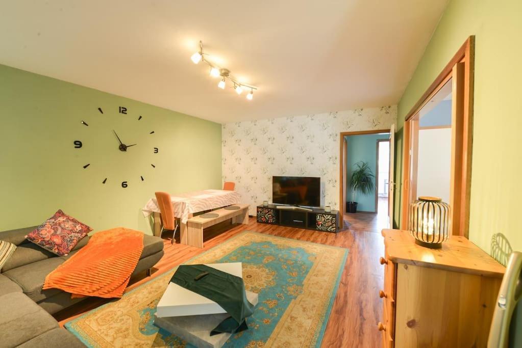Comfortable 3 Room Apartment, Ideal For Messe Fair Hannover Eksteriør billede